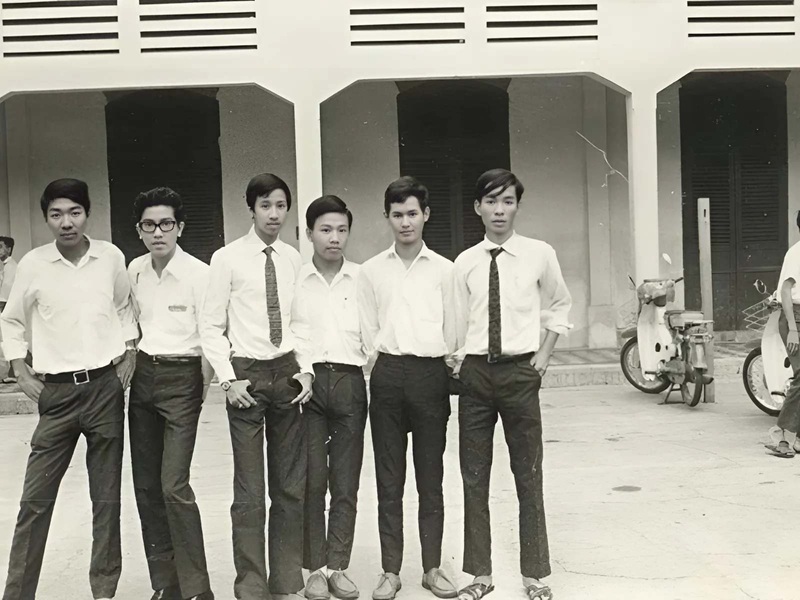 thời kỳ 1975